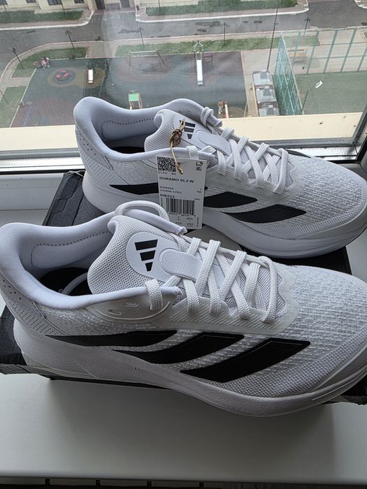 Кроссовки Adidas (жен.),