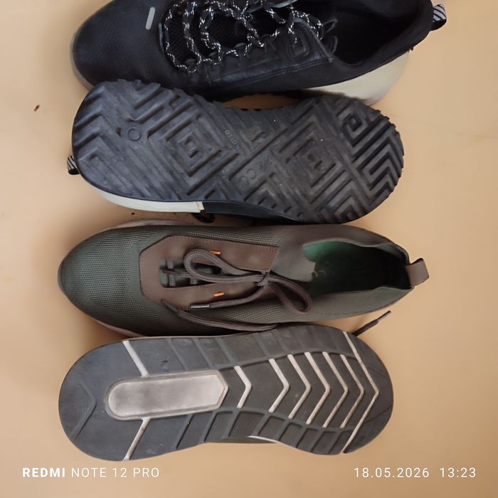 Продаются  мужские кроссовки  ECCO  разм 44-45