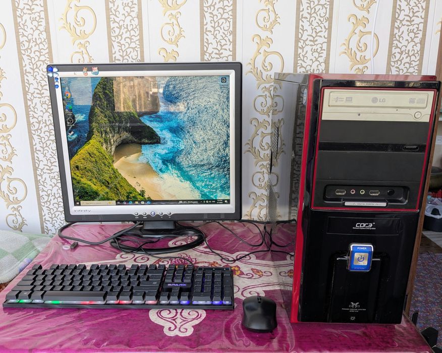 Полный комплект ПК в хорошем рабочем состоянии.