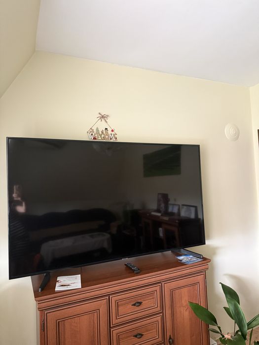 Телевизор Самсунг 65”