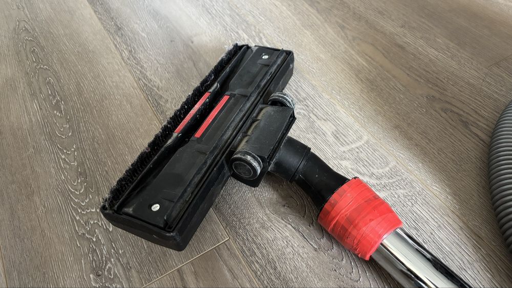 Пылесос Bosch рабочий