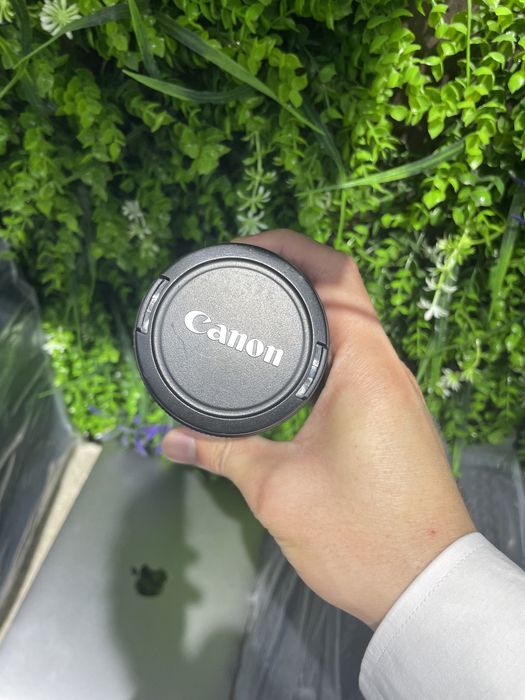 Canon zoom lens ef 75-300mm