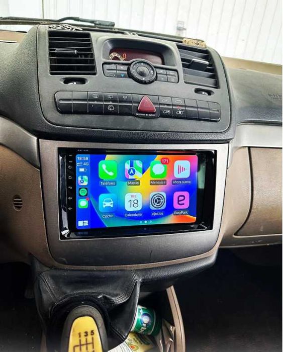 Navigatie Carplay 4GB Mercedes Vito Sprinter Viano AB Class VW Crafter