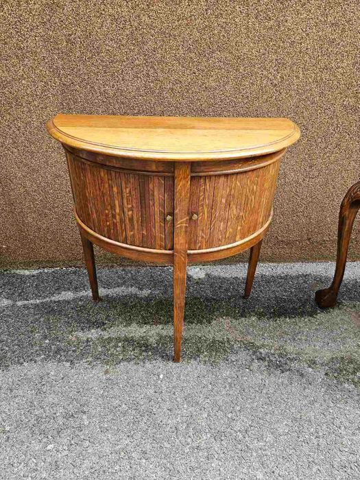 Английски конзолен шкаф с плъзгащи вратички