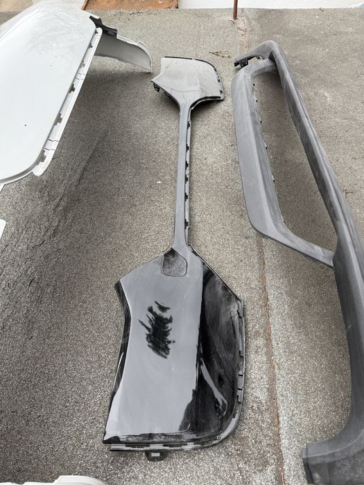 BMW i3 / BMW i3s предна броня в комплект с мигачи