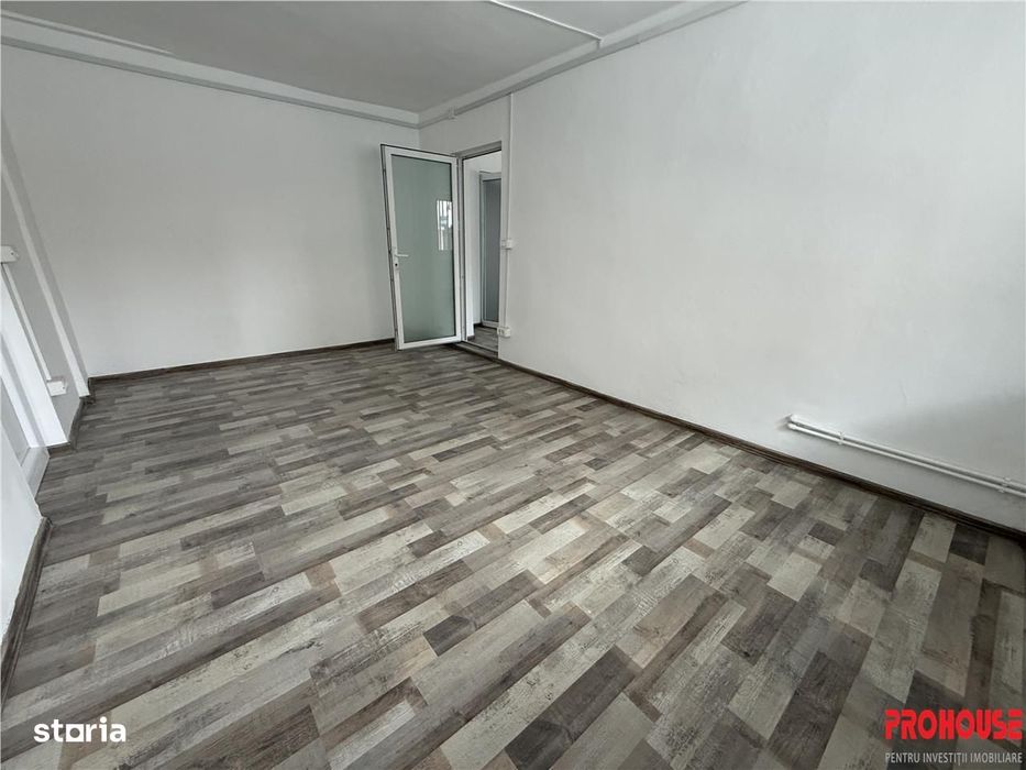 Adjud - spatiu comercial renovat complet