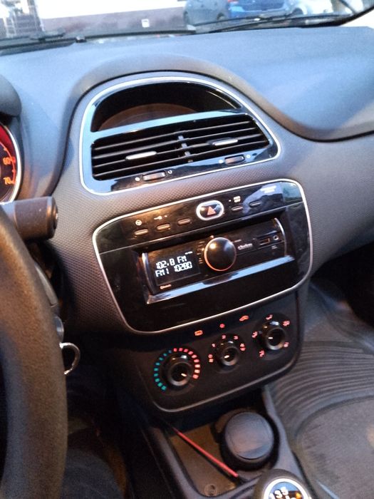 Fiat Punto youang alb motor 1 2  2017/52000 km