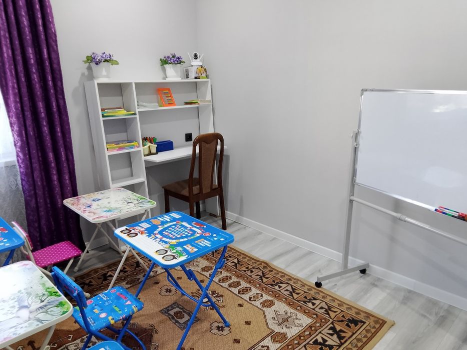 Продам 8 парт, доску меловую/маркерную