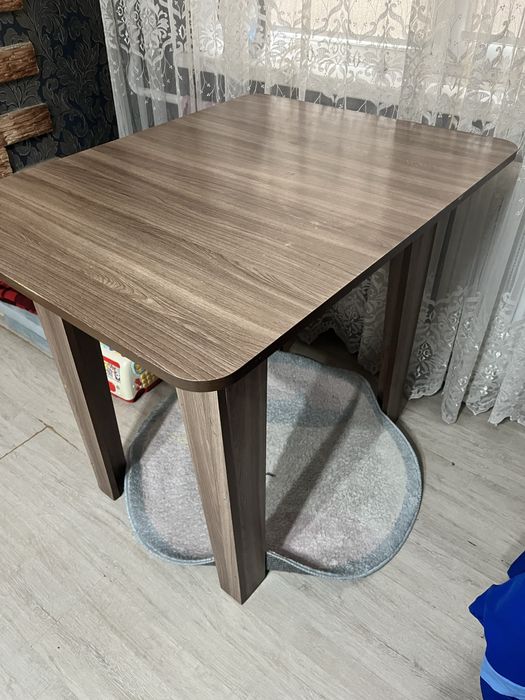 Продам стол в хорошем состоянии