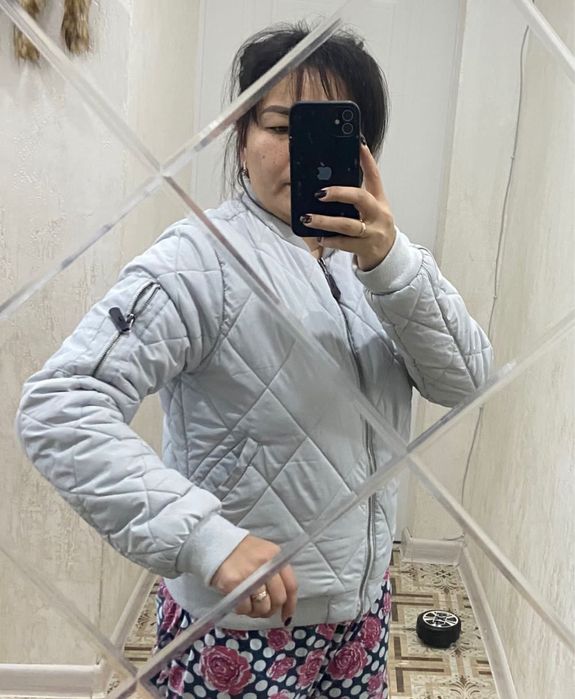 Женские куртки, жилетки