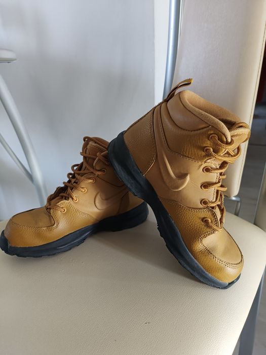 Ghete Nike calduroase