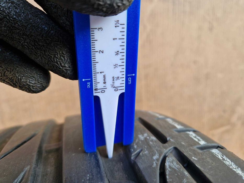 1 Bridgestone R17 225/45 Лятна гума  DOT1419