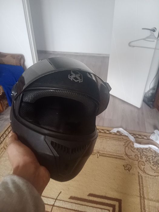 Продам мото шлем