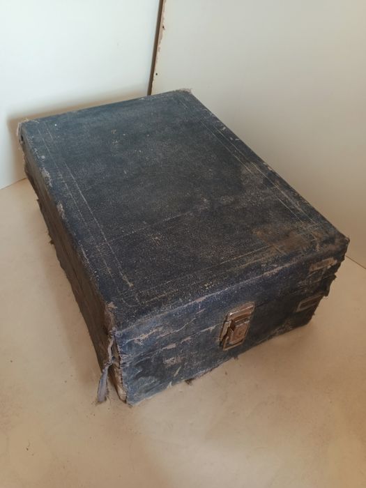 Патефон производства СССР