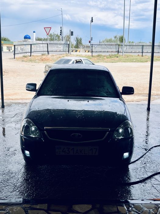 Приора 1 сатылады
