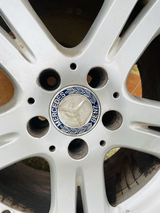 Genti mercedes cu cauciucuri