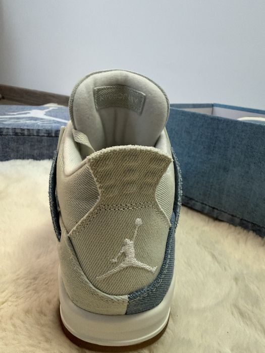 Adidasi Jordan 4 denim