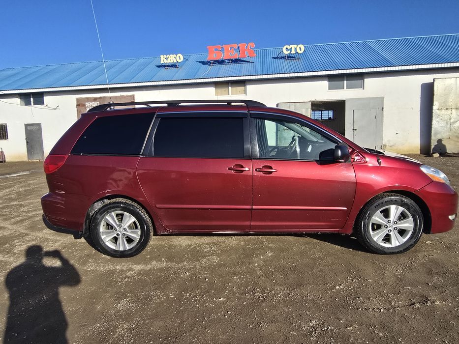 Тойота Сиенна 2009