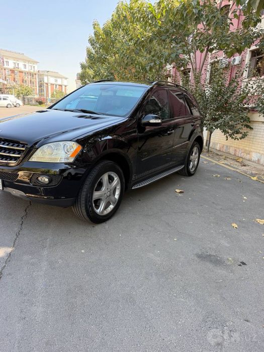 Mersades benz 350 ml xolati juda ideal