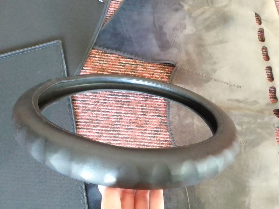 Spark avtomobilining narsalari sotiladi