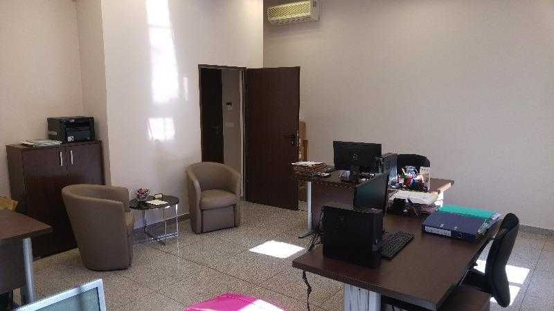 Дава се под наем Офис в Бургас, Център - 96 кв.м за 495 € - Снимка #3