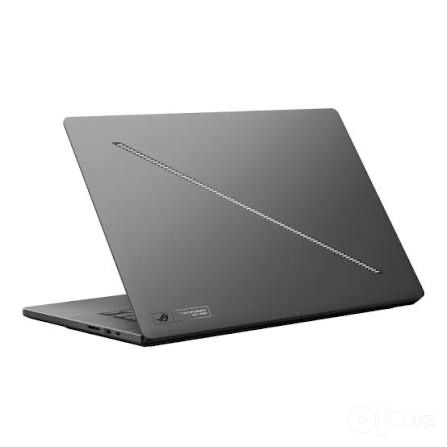 Asus Rog Zephyrus    Ultra9-285H Ttx 5070