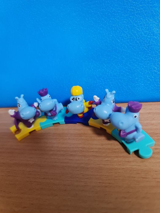 Киндер игрушки из серии Бегемотики