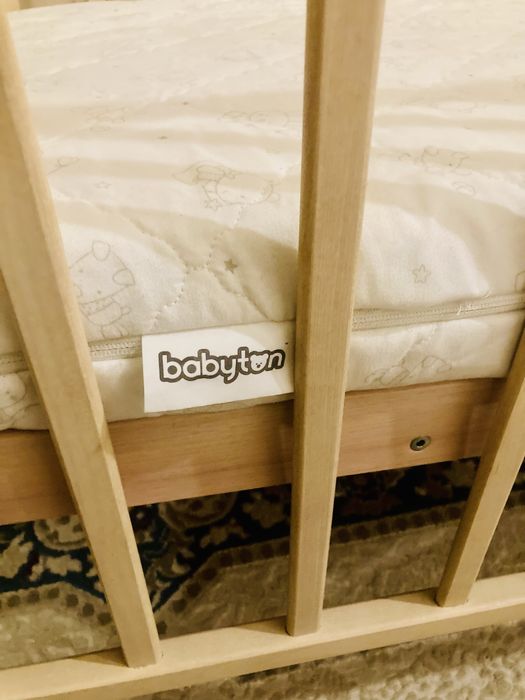 Продам детскую кроватку