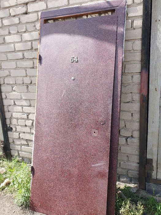 Продам Б/У дверь