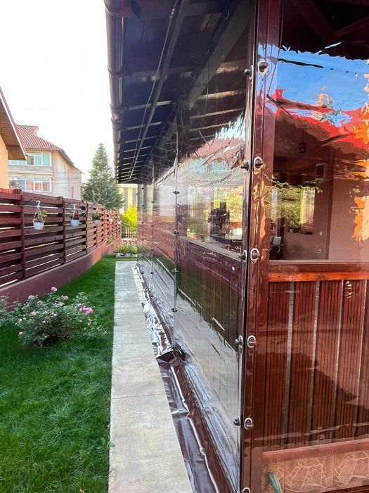 Inchidere terasa cu rulouri transparente incasetate