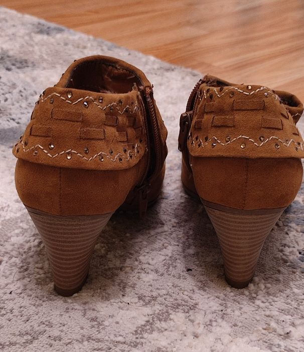 Кафеви дамски обувки