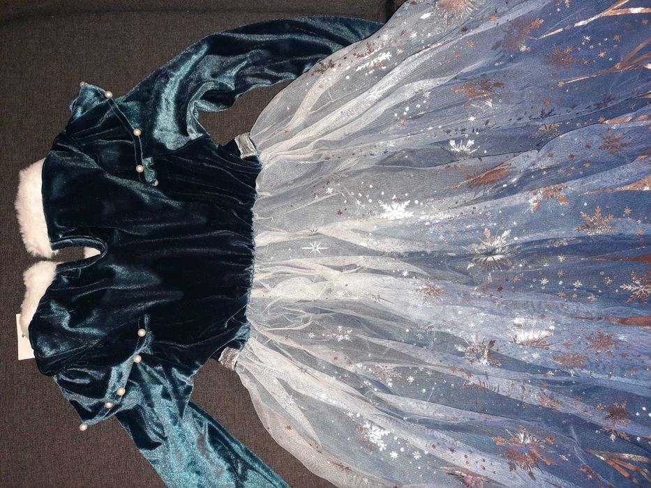 Rochie/ rochita Elsa Frozen noua cu blanita
