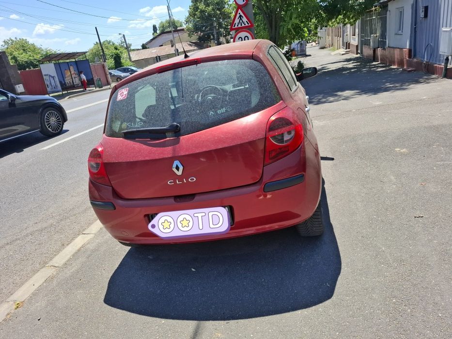 Vand Renault clio 3 cu probleme la cutie