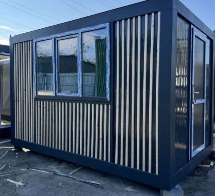 Vand containere modulare standarde la oferta