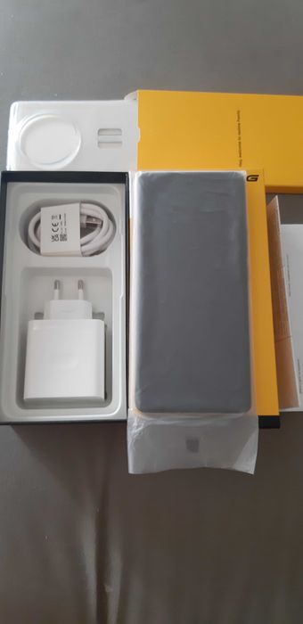 Смартфон. Realme 11 Pro +5G чисто нов  12GB Ram 512GB