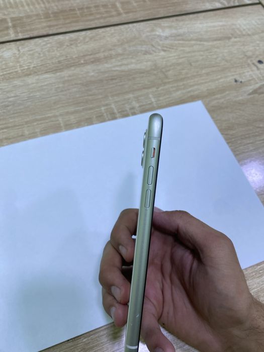 Срочно продаю Айфон 11