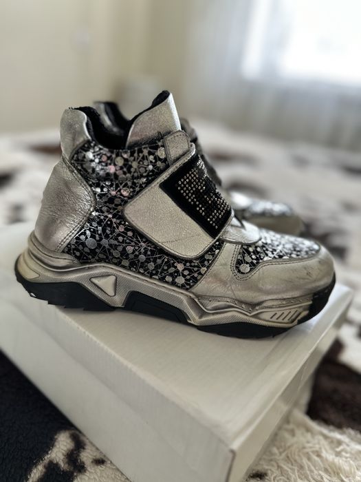 Ботинки осенние на девочку