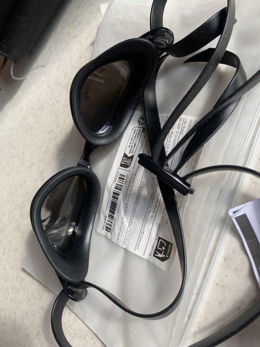 Очки для плавание подходит для всех Новые .