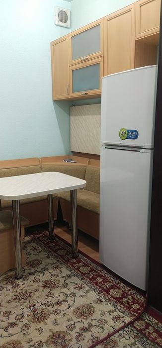 Arenda 2 kom kvartira s remontom,s mebelyu i tehnikoy