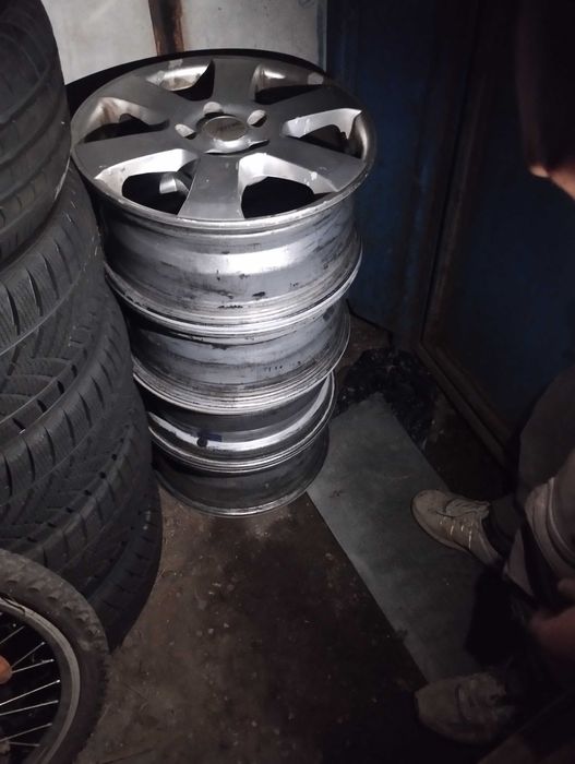 Продавам джанти алуминиеви за мазда