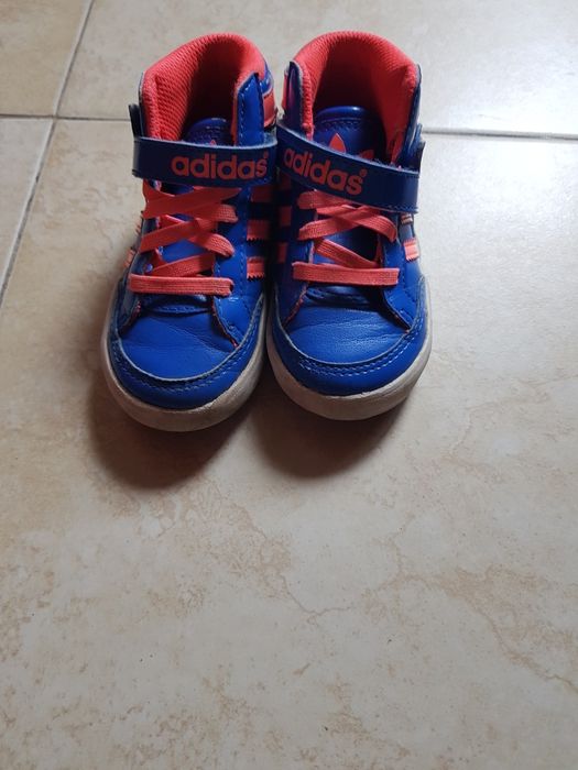 Високи кецове Адидас