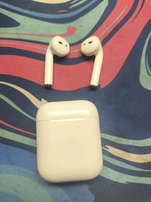 AirPods наушники