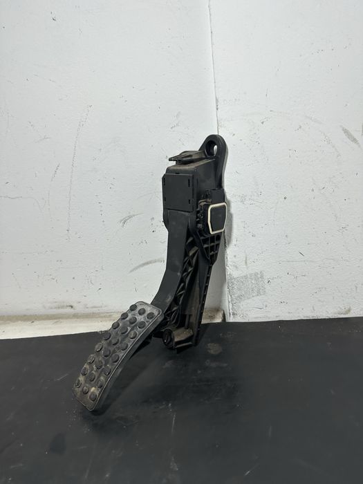 Pedala acceleratie Mercedes ML W164 320cdi A1643000104