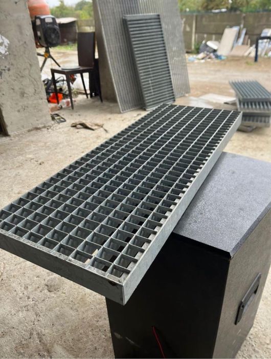 Trepte zincate galvanizate