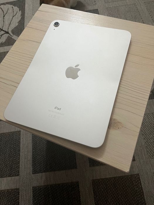 Продам IPad 10 256 гб (2022)