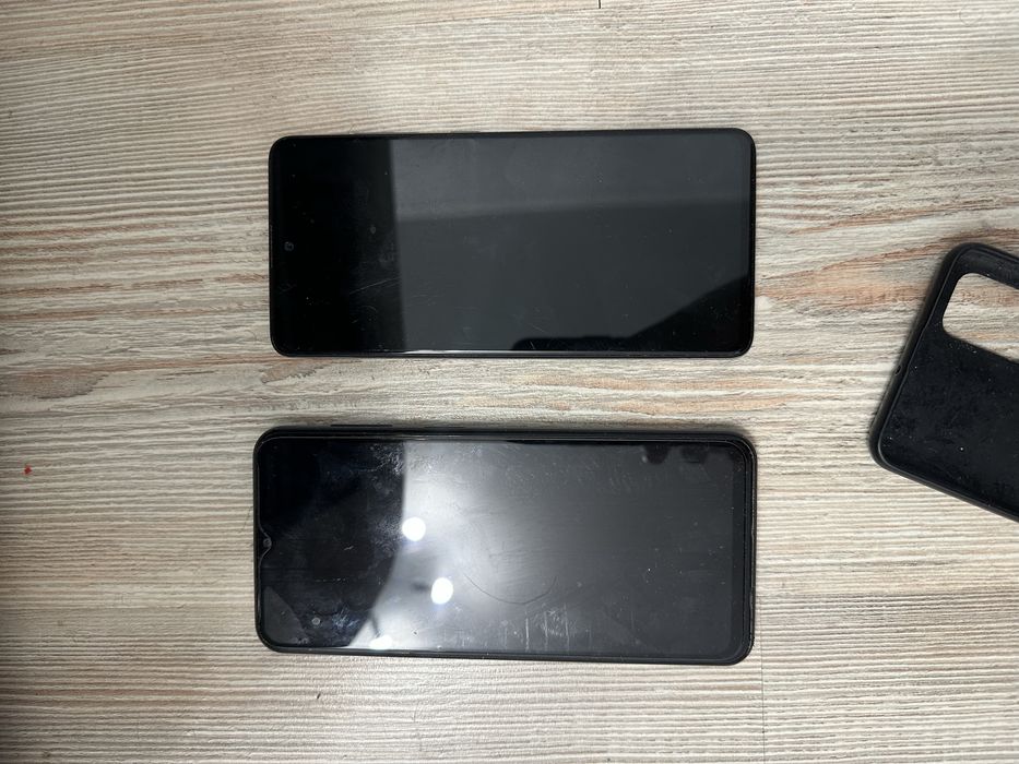 Продам 2 телефона самсунг