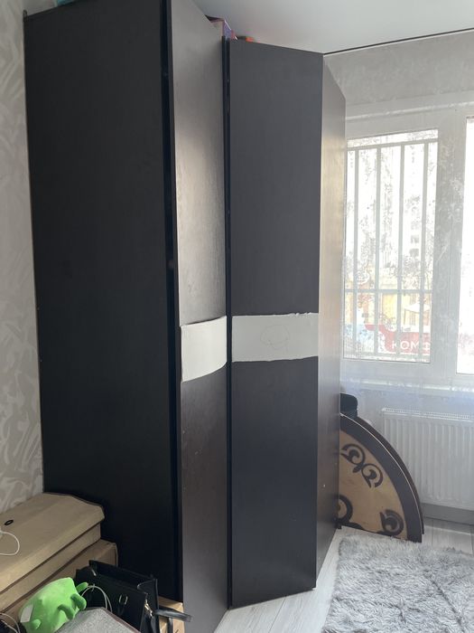 Продам угловой шкаф и шкаф пенал