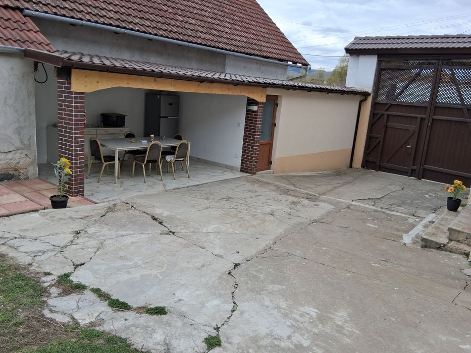 Vând casa de locuit in localitatea Câlnic,jud.Alba.