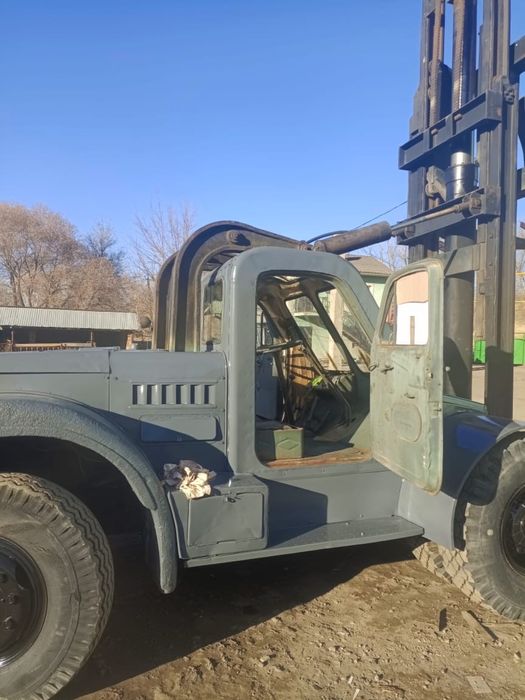 Погрузчик 10 тонн