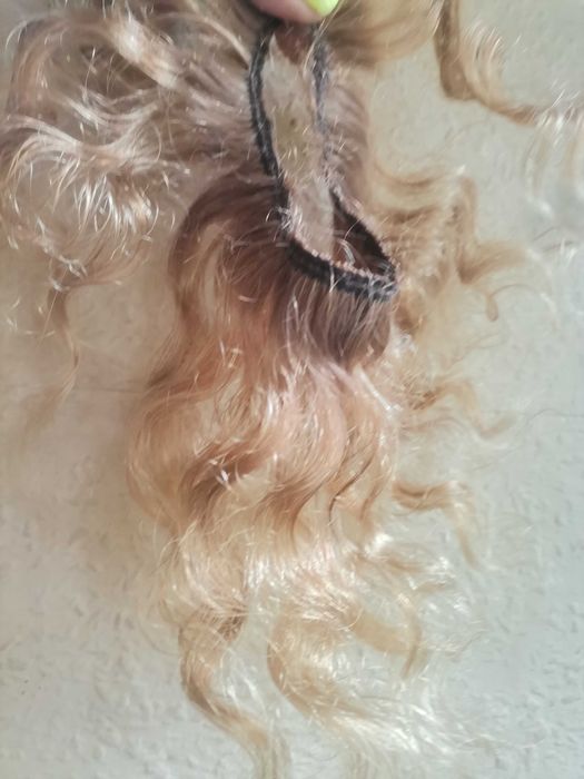 Естествена къдрава коса